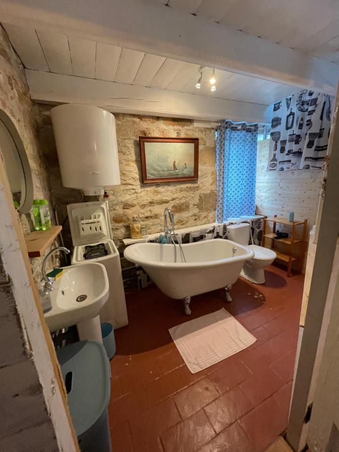 Authentique Maison De Pecheur Au Coeur D'Un Hameau 크로종 외부 사진
